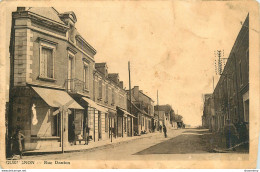 CPA Gueugnon-Rue Danton-Timbre-état Mauvais     L1293 - Gueugnon