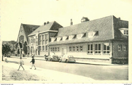 CPA St-Saint Idesbald-L'église Et L'école-Timbre      L1986 - Andere & Zonder Classificatie