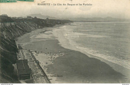 CPA Biarritz-La Côte Des Basques Et Les Pyrénées     L1438 - Biarritz