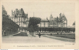 CPA Fontainebleau-Porte Dorée Et Chapelle Saint Saturnin-19      L2432 - Fontainebleau