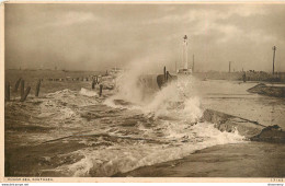 CPA Rough Sea,Southsea       L1208 - Sonstige & Ohne Zuordnung