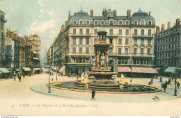 CPA Lyon-La Fontaine Et La Place Des Jacobins-34-Timbre      L1693 - Autres & Non Classés