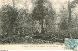 CPA Versailles-Parc Du Petit Trianon-Le Pont-Timbre      L1693 - Versailles