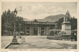 CPA La Spezia-Piazza Chiodo-Ingresso Al Regio Arsenale E Monumento Al Generale Chiodo-Timbre       L2140 - La Spezia