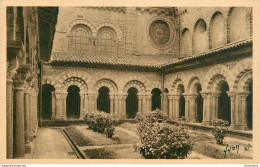 CPA Le Puy-Cour Et Galeries Du Cloître-16      L2240 - Le Puy En Velay