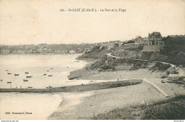 CPA St-Cast-Le Port Et La Plage-160-Timbre       L1671 - Saint-Cast-le-Guildo