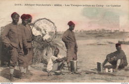 CPA Sénégal-Les Troupes Noires Au Camp-La Cuisine-2034-TRES RARE En Couleurs      L2452 - Senegal