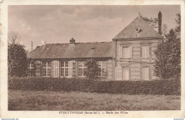 CPA Etoutteville-Ecole Des Filles-Timbre      L2426 - Autres & Non Classés