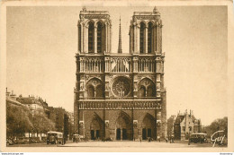 CPA Paris-Notre Dame       L1278 - Notre Dame De Paris