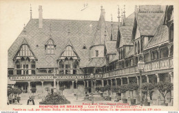 CPA Hospice De Beaune-Cour D'honneur   L2422 - Beaune