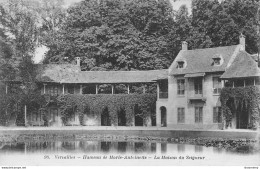 CPA Versailles-Hameau De Marie Antoinette-La Maison Du Seigneur-98     L2424 - Versailles