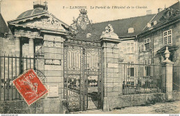 CPA Langres-Le Portail De L'hôpital De La Charité-Timbre   L1361 - Langres