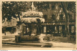 CPA Salon De Provence-Place De La Grande Fontaine-Timbre   L1361 - Salon De Provence