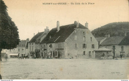 CPA Bligny Sur Ouche-Un Coin De La Place      L1871 - Andere & Zonder Classificatie