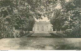 CPA Château De Versailles-Trianon-Pavillon Du Jardin Français      L1892 - Versailles (Schloß)