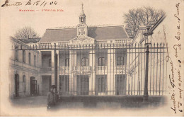 SAINTES - L'Hôtel De Ville - Très Bon état - Saintes