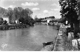 SAINT SAVINIEN - Quai Du Port Et La Charente - Très Bon état - Other & Unclassified