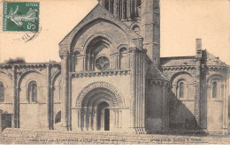 AULNAY DE SAINTONGE - L'Eglise - Porte Latérale - Très Bon état - Aulnay