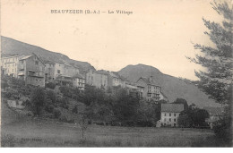 BEAUVEZER - Le Village - Très Bon état - Autres & Non Classés