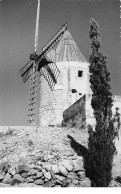 FONTVIEILLE - Le Moulin De Daudet - Très Bon état - Otros & Sin Clasificación