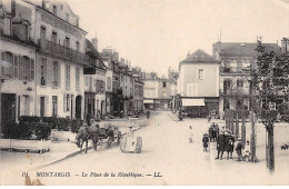 MONTARGIS - La Place De La République - Très Bon état - Montargis