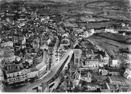 GOURDON - Vue Générale Aérienne - Tour De Ville Et Avenue Gambetta - Très Bon état - Gourdon