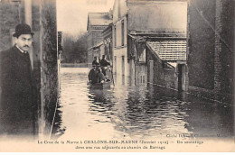 La Crue De La Marne à CHALONS SUR MARNE - Janvier 1910 - Un Sauvetage - Très Bon état - Châlons-sur-Marne
