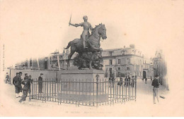 REIMS - Statue De Jeanne D'Arc - Très Bon état - Reims