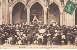 PONTMAIN - La Foule Au Moment De La Bénédiction Du Saint Sacrement - Très Bon état - Pontmain