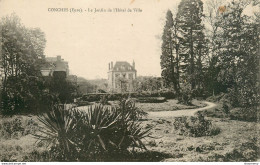 CPA Conches-Le Jardin De L'hôtel De Ville     L2104 - Conches-en-Ouche