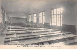 PARIS - Ecole Nationale D'Arts Et Métiers - Une Salle De Dessin - Très Bon état - Arrondissement: 13