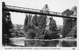 PARIS - Les Buttes Chaumont - Vue Du Lac Et De La Passerelle - Très Bon état - Arrondissement: 18