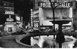 PARIS - Les Cabarets à Pigalle - Très Bon état - Paris (18)