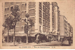 PARIS - Rue Des Entrepreneurs - Très Bon état - Arrondissement: 15