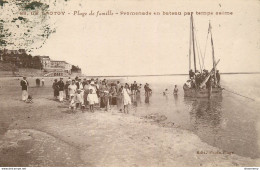 CPA Le Crotoy-Plage De Famille-Promenade En Bateau Par Temps Calme-89-Timbre      L1803 - Le Crotoy