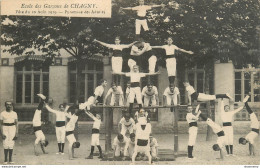 CPA Ecole Des Garçons De Chagny-Fête-Pyramide Des Adultes    L1379 - Chagny