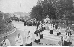 CPA Lourdes-La Procession    L1613 - Lourdes