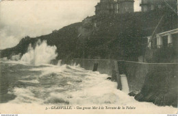 CPA Granville-Une Grosse Mer à La Terrasse De La Falaise      L1741 - Granville