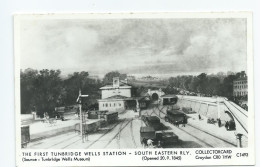 Postcard Railway   Collectorcard   Tunbridge Wells Station Unused - Gares - Avec Trains