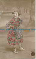 R032084 Old Postcard. Little Girl. B. Hopkins - Monde