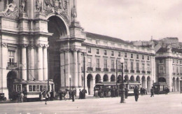 REAL PHOTO POSTCARD PORTUGAL LISBOA ELECTRICOS TRAMWAYS PRAÇA DO COMÉRCIO ARCO DA RUA AUGUSTA 1959 - Lisboa