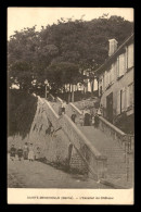 51 - STE-MENEHOULD - L'ESCALIER DU CHATEAU - Sainte-Menehould