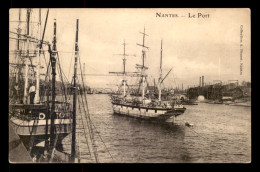 BATEAUX - VOILIERS - TROIS MATS "AMELIE" A NANTES - Sailing Vessels