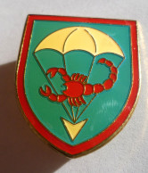 INSIGNE PARACHUTISTE ARMEE ALLEMANDE  - Parachute Et Scorpion Rouge - En Métal  - Sans Fabricant - Autres & Non Classés