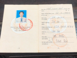 VIET NAM -OLD-GIAY THONG HANH-ID PASSPORT-name-NGO MINH TRI-2010-1pcs Book - Collezioni