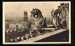 AK Paris, Notre-Dame De Paris, Détail De La Facade Ouest, A Gauche Des Chimères, La Tour Saint-Jacques Et Le Sacré-  - Autres & Non Classés