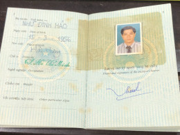 VIET NAM -OLD-ID PASSPORT-name-NHU DINH HAO-2001-1pcs Book - Sammlungen