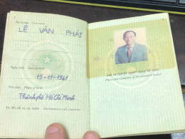 VIET NAM -OLD-ID PASSPORT-name-LE VAN PHAP-1997-1pcs Book - Sammlungen