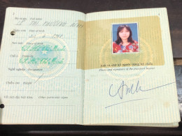 VIET NAM -OLD-ID PASSPORT-name-LE THI PHUONG ANH-2001-1pcs Book - Collections