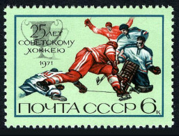 Russia 3935 Two Stamps, MNH. Michel 3961. Soviet Ice Hockey, 25th Ann. 1971. - Neufs